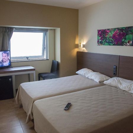 אלססואה Hotel Izelai מראה חיצוני תמונה