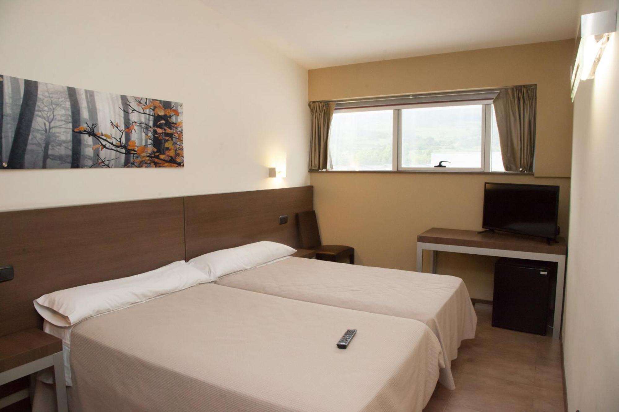 אלססואה Hotel Izelai מראה חיצוני תמונה