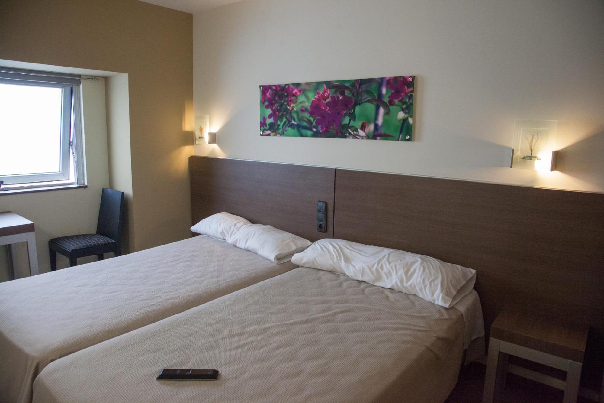 אלססואה Hotel Izelai מראה חיצוני תמונה